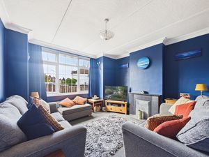 Lounge- click for photo gallery